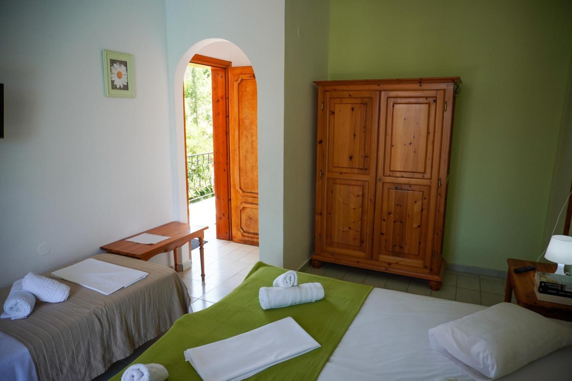 Irida Rooms 'N' Pool Paralia Panteleimonos Zewnętrze zdjęcie